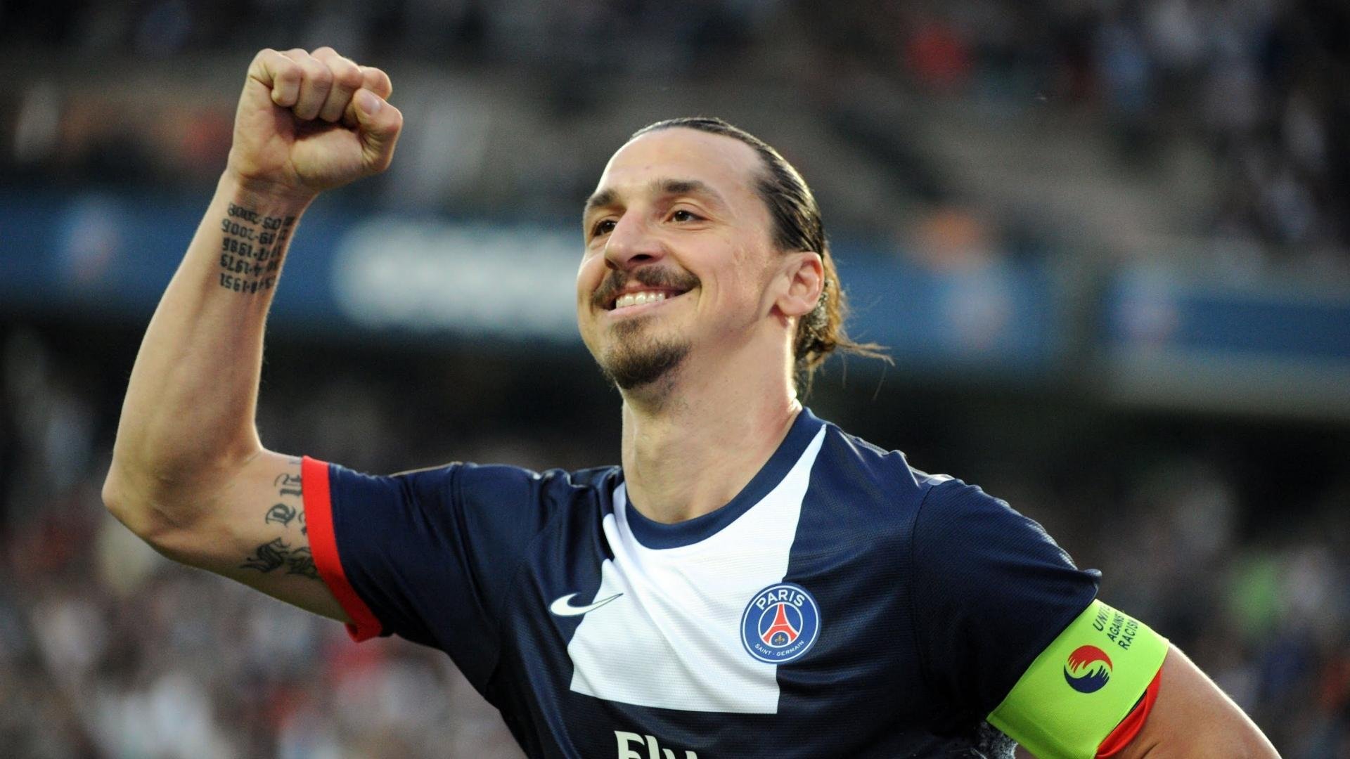 中超“海港大戏”再度上演，上海申花绝杀天津津门虎引发球迷狂欢